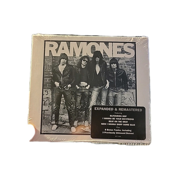 Ramones by Ramones (CD, 2001) Self Titled Expanded And Remastered New And Sealed - Picture 4 of 4